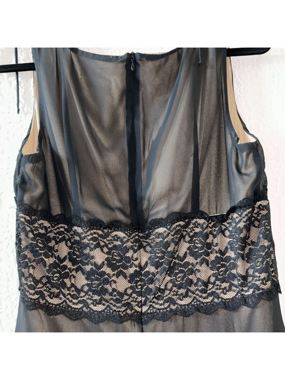 Connected Apparel Sleeveless Sheer Overlay & Lace Waist Detail Midi Dress - Picture 4 of 7